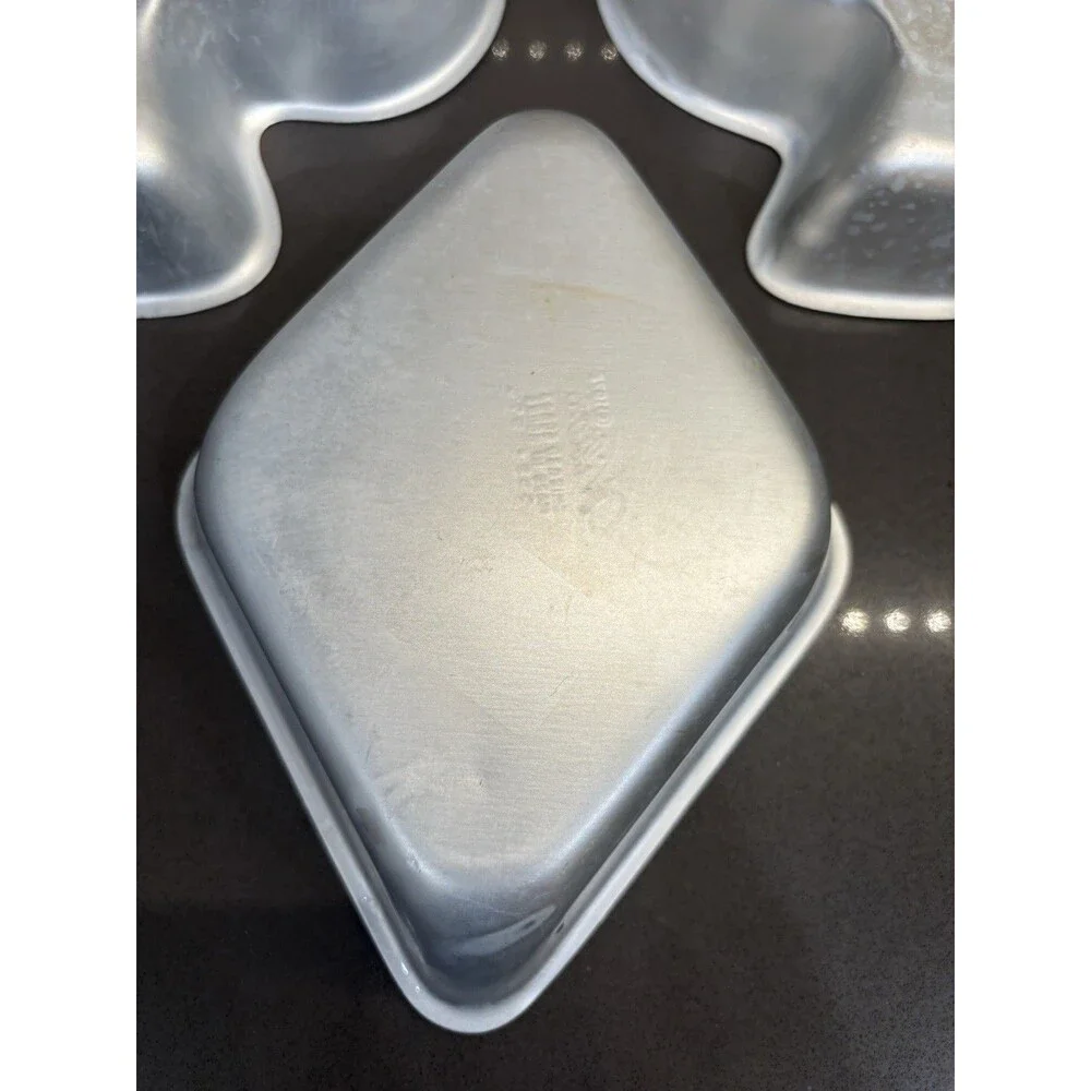 3 Wilton 1972 Playing Cards Suits Cake Pans: Diamond Spade Club 502-976